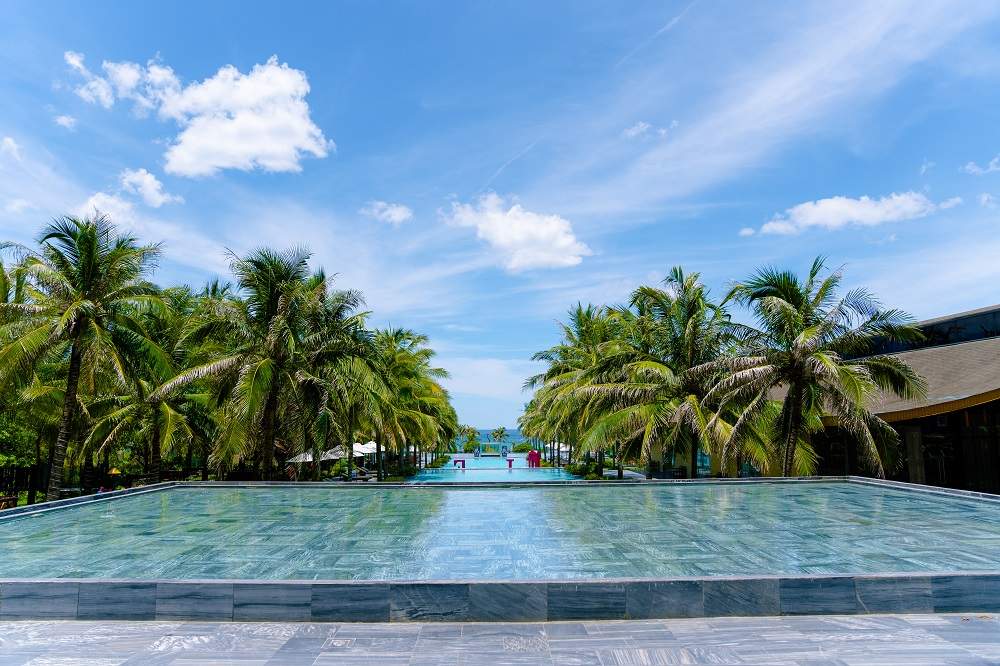 Hồ bơi thư giãn cho cư dân giải tỏa căng thẳng và stress